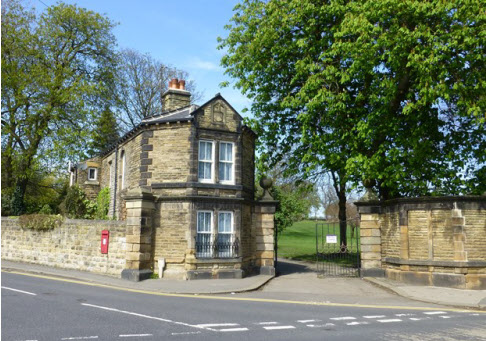 Park Gatehouse and Wall